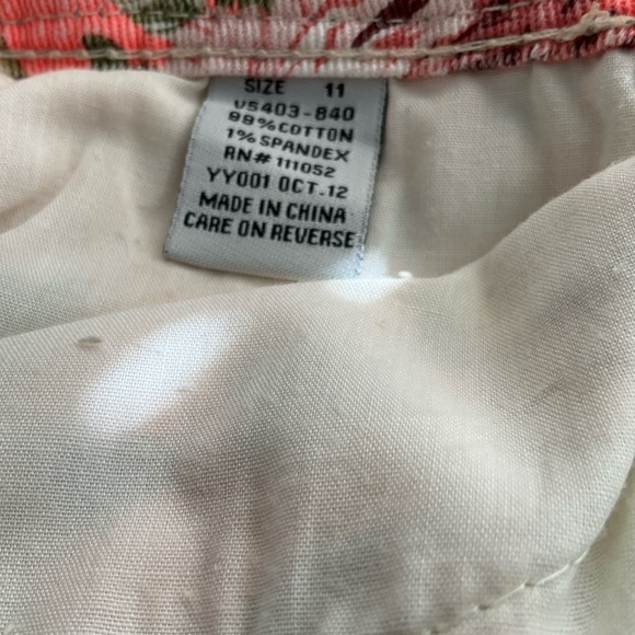 Vanilla Star Peach Floral Cropped Jeans Skinny Leg Size 11 - Picture 11 of 11